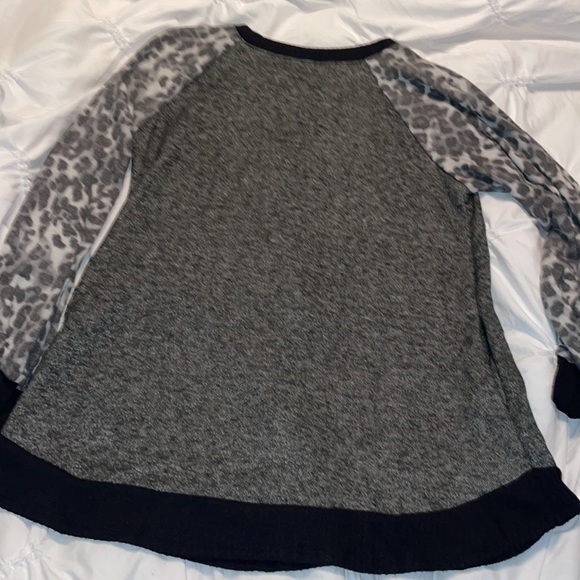 NWOT - size medium - Celeste - gray/black leopard print - top - Picture 10 of 10